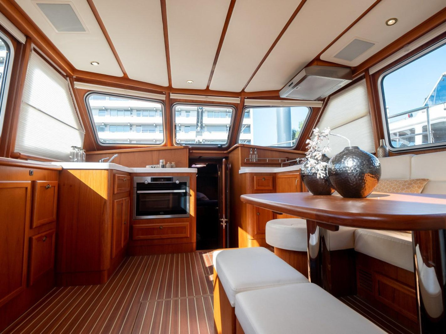 Interior image - 1