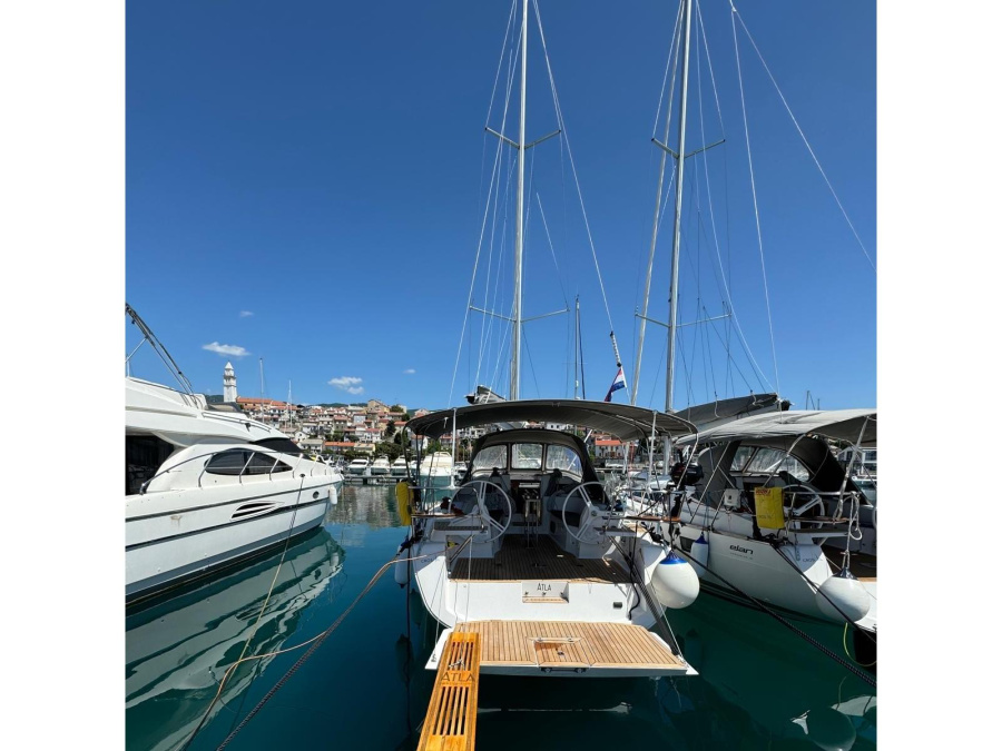 Main image - 0