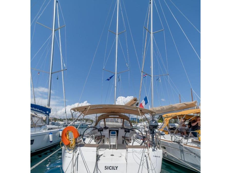 Photo #1 - Sun Odyssey 449 (Sicily) en Alimos Marina - 65407