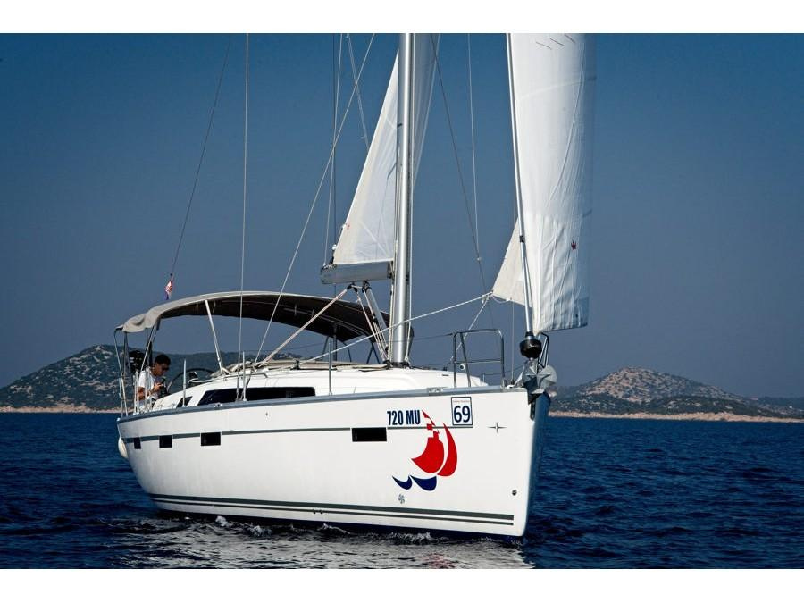 Photo #1 - Bavaria Cruiser 41 (MH 70) en Marina Hramina - 17219