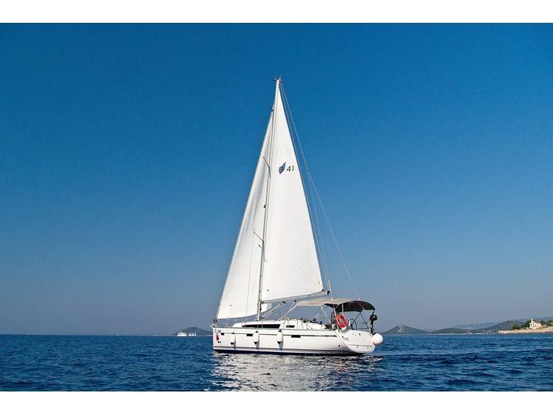 Photo #1 - Bavaria Cruiser 41 (MH 72) en Marina Hramina - 17230