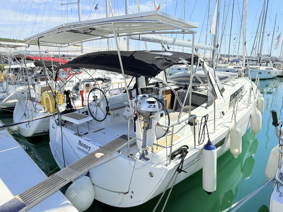 Photo #1 - Oceanis 41.1 (Honey) en D-Marin Dalmacija Marina - 6269