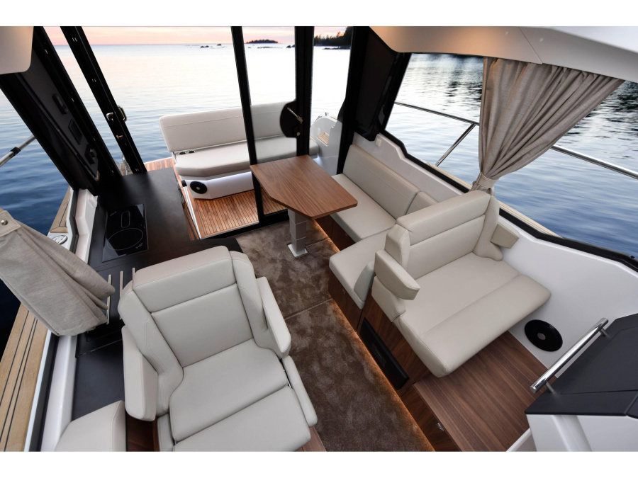Interior image - 1