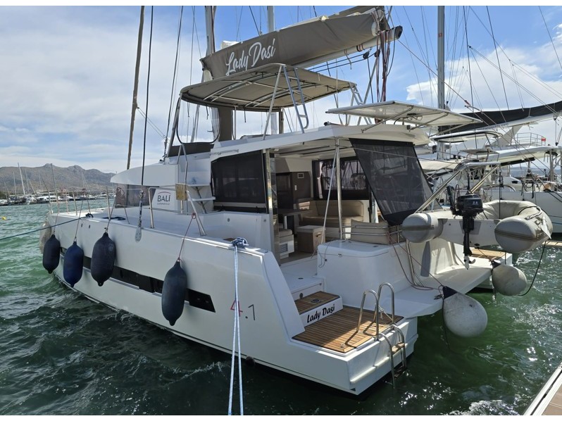 Photo #1 - Bali 4.1 (Lady Dasi) en Port of Lefkas - 64183