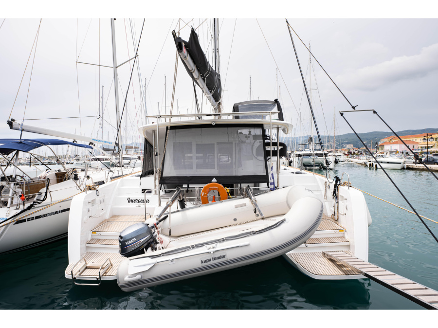 Photo #1 - Lagoon 40 (Imeroessa) en Port of Lefkas - 20738