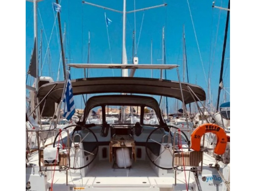 Photo #1 - Oceanis 40.1 (Yello) en Port of Lefkas - 64394