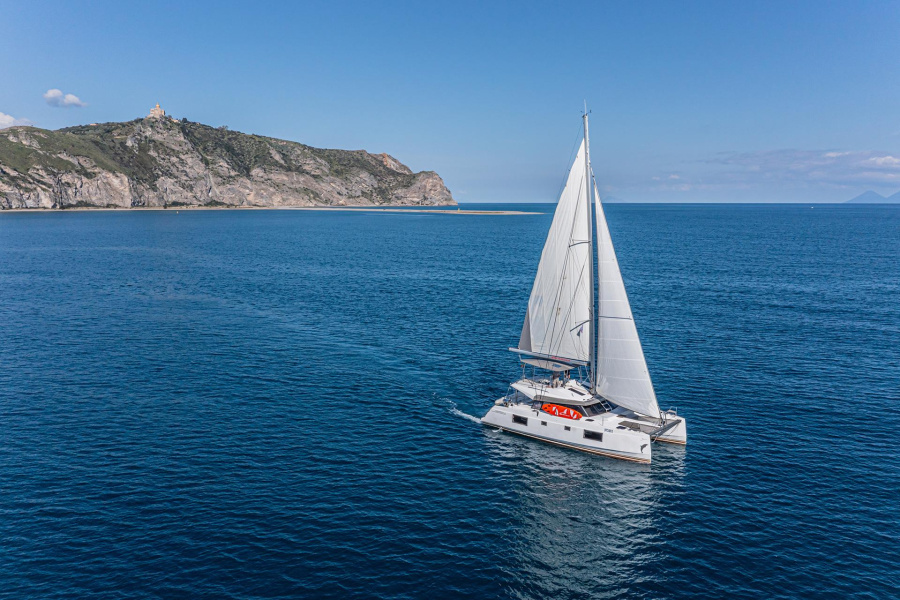Photo #1 - Nautitech 46 Fly (Harmony Planet) en Marina - 14410
