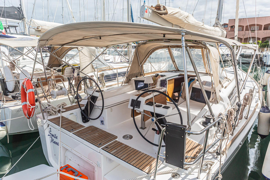 Photo #1 - Dufour 360 Grand Large 2.20 draft (Smile Planet) en Marina - 16408