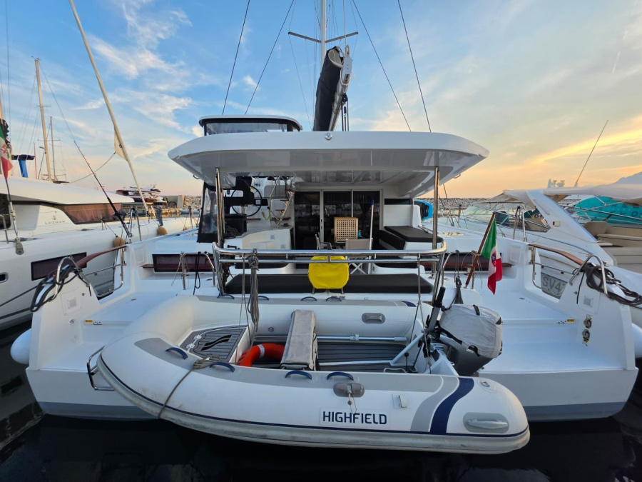 Photo #1 - Lagoon 43 (Too White) en Marina d'Arechi - 66875