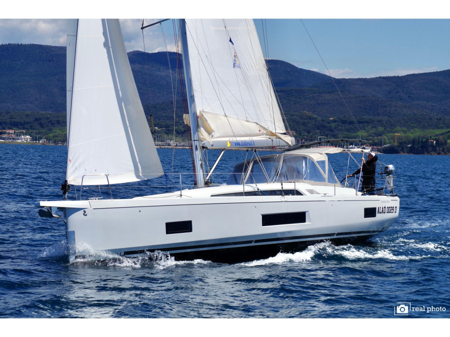 Photo #1 - Oceanis 46.1 (Emma -  Water maker, Solar Panel) en Marina di - 19379