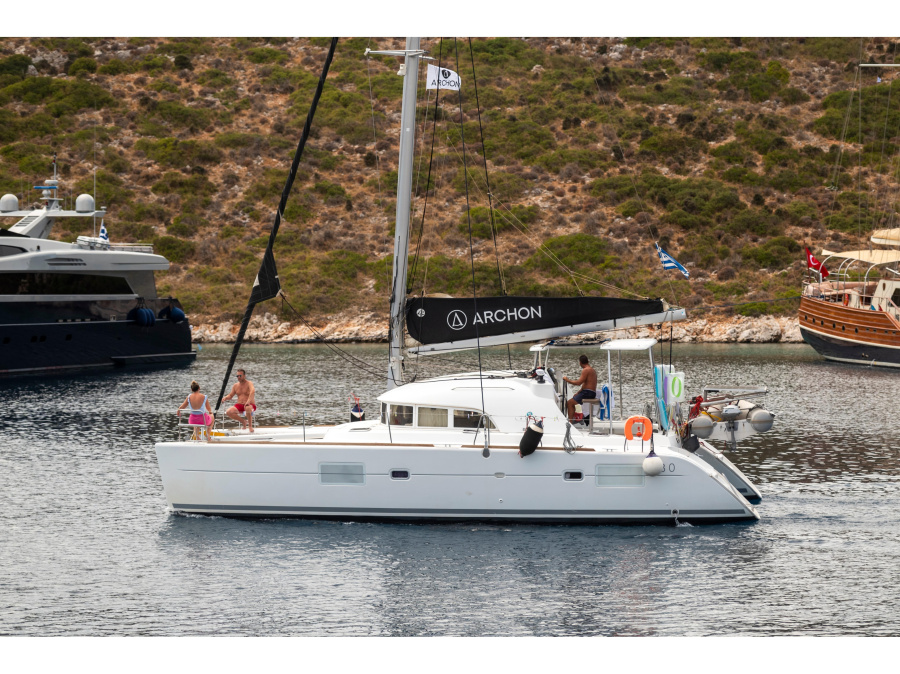 Photo #1 - Lagoon 380 S2 (Astra) en Marina - 16476