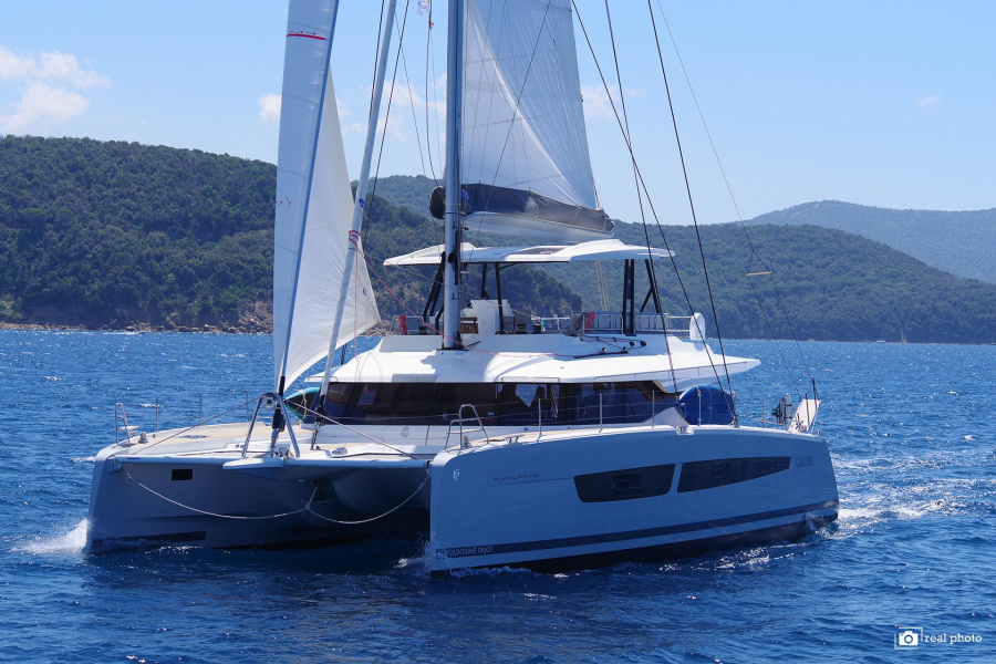 Maurice - Luxury Catamaran, A/C, Generator, Water maker - 2