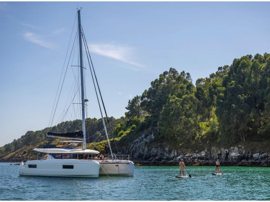 Photo #1 - Lagoon 43 (Too White) en Marina d'Arechi - 66875