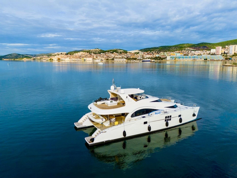 Photo #1 - Sunreef 70 Power (CLOUDS) en D-Marin Marina Mandalina - 23628