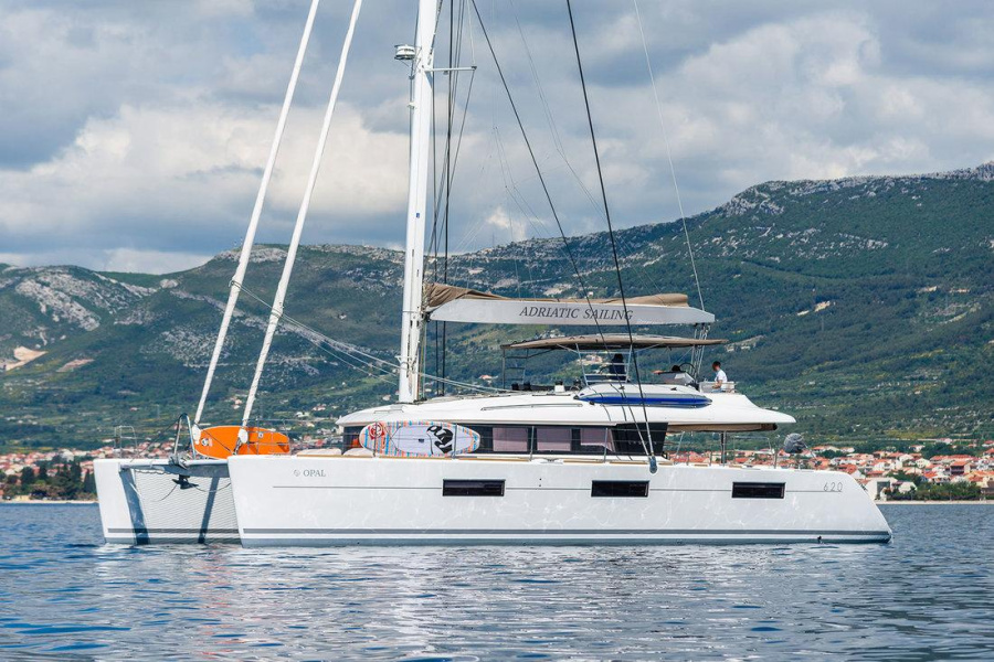 Photo #1 - Lagoon 620 - 5 + 2 cab. (Opal) en Komolac, ACI Marina - 27419