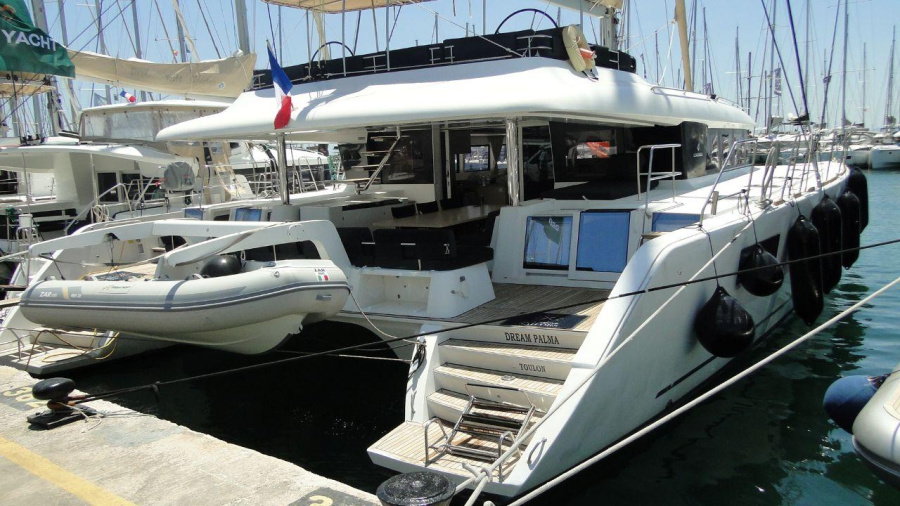Photo #1 - Lagoon 620 - 6 + 2 cab. (DREAM PALMA) en Athens, Alimos marina - 28198