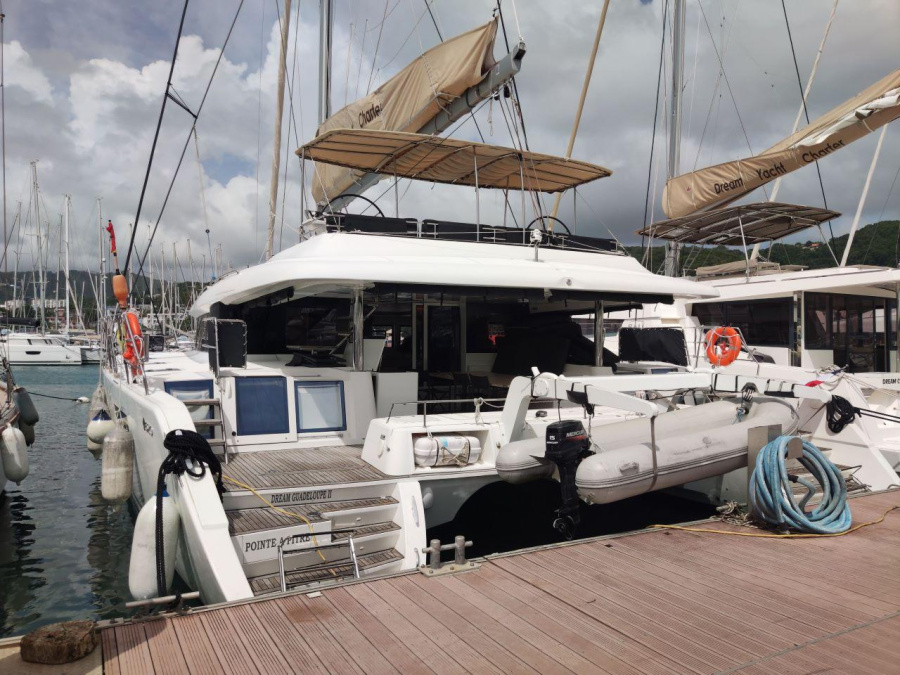 Photo #1 - Lagoon 620 - 6 + 2 cab. (DREAM GUADELOUPE II) en Martinique - 28596