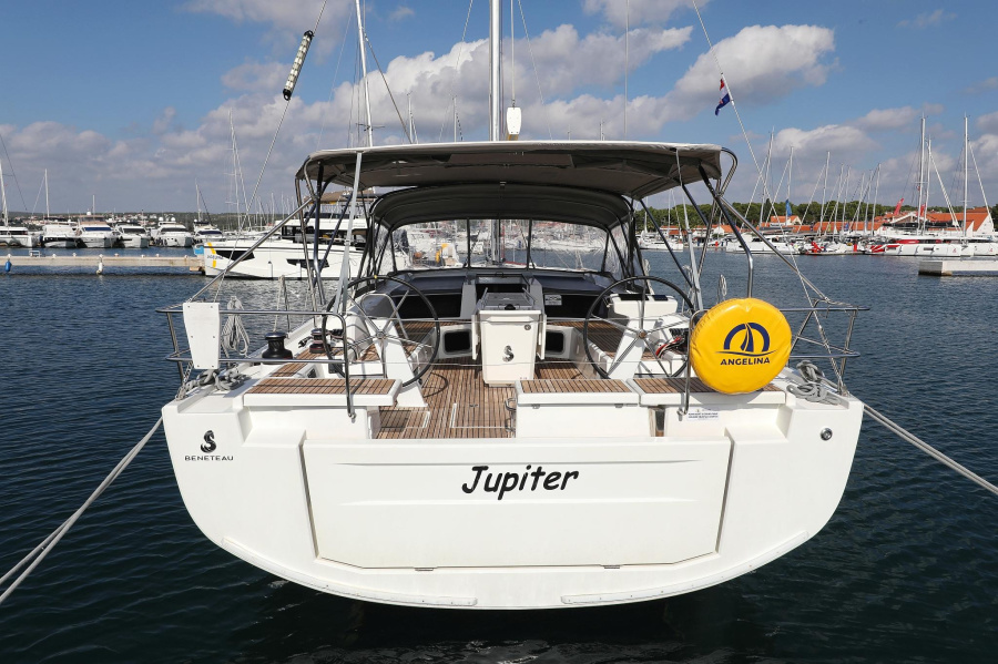 Photo #1 - Oceanis 51.1 - 5 + 1 cab. (Jupiter) en Marina Šangulin - 29117