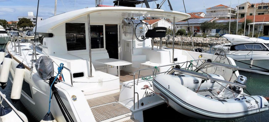 Photo #1 - Lagoon 40 - 4 + 2 cab (Mars) en ACI Marina - 29124