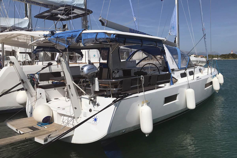 Photo #1 - Sun Loft 47 - 6 + 1 cab. (Asti) en Yachtclub Seget (Marina Baotić) - 29197