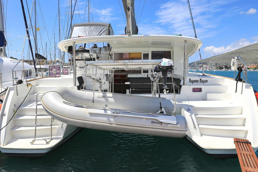 Photo #1 - Lagoon 400 - 4 + 2 cab. (Pagomo nayan) en ACI Marina - 29502
