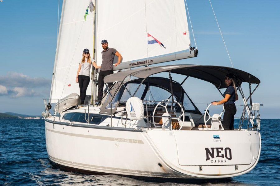Photo #1 - Bavaria Cruiser 34 Style - 3 cab. (Neo) en Marina (ex. Tankerkomerc) - 29649