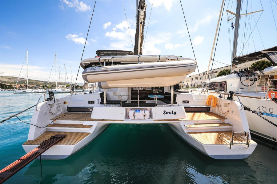 Photo #1 - Lagoon 42 - 4 + 2 cab. (Emily) en Marina (ex.SCT) - 29673