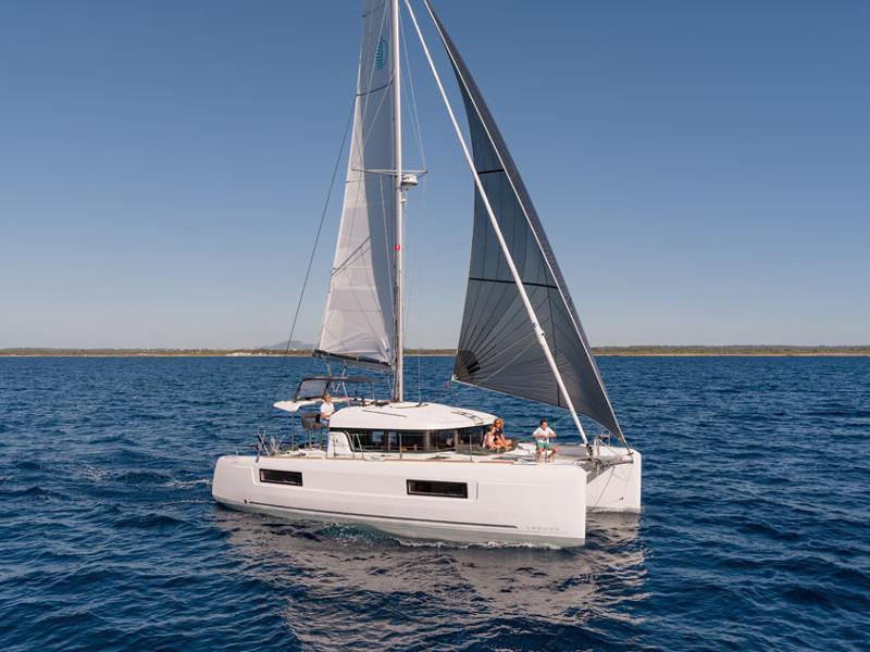 Photo #1 - Lagoon 40 - 4 + 2 cab (Monarch) en Marina Kremik - 29837
