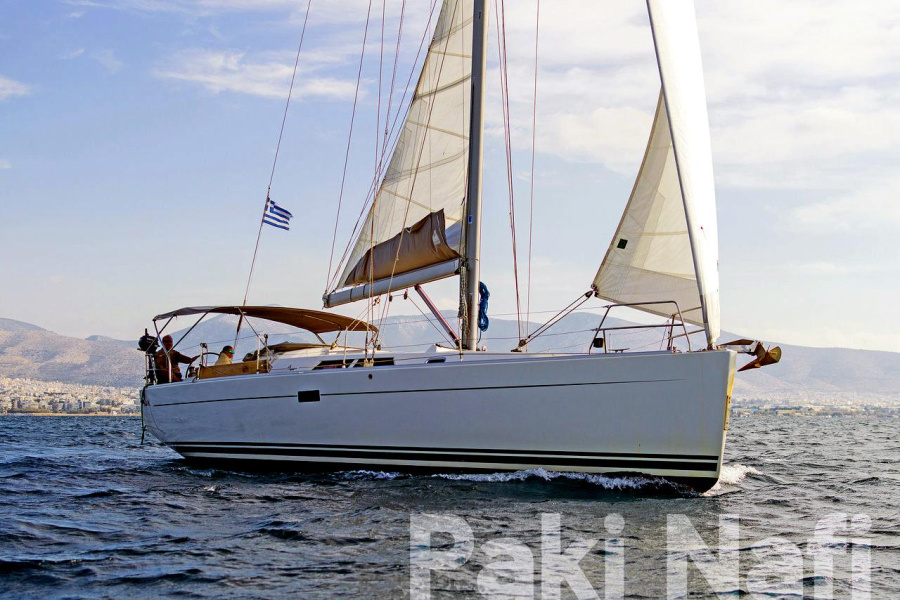Photo #1 - Hanse 430 - 4 cab. (Leonessa) en Athens, Mikrolimano - 29996