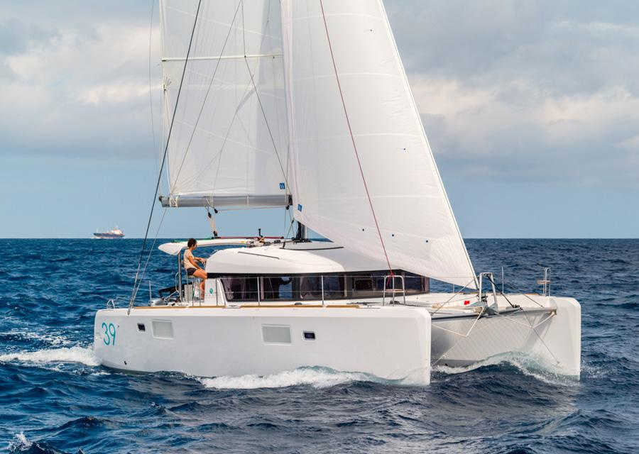Photo #1 - Lagoon 39 - 4 + 2 cab. (Bob Cat) en Marina Mandalina - 30225