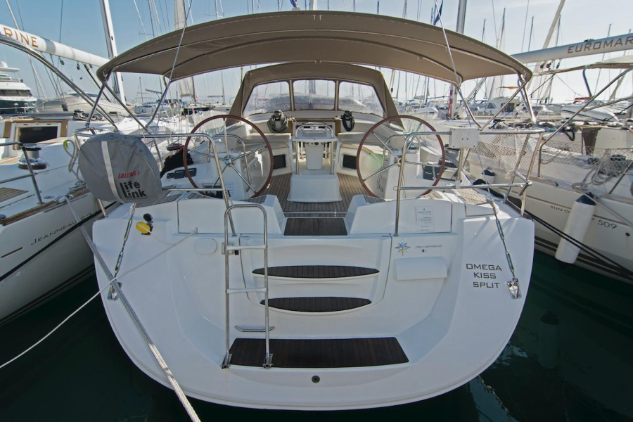 Photo #1 - Jeanneau 53 - 5 + 1 cab. (Omega Kiss) en Komolac, ACI Marina - 30405