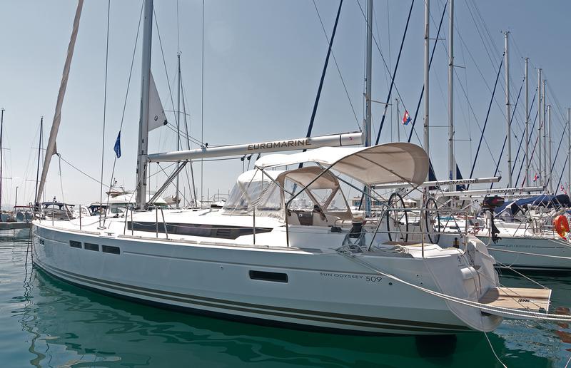 Photo #1 - Sun Odyssey 509 - 5 cab. (Aqua Kiss) en ACI Marina - 30406
