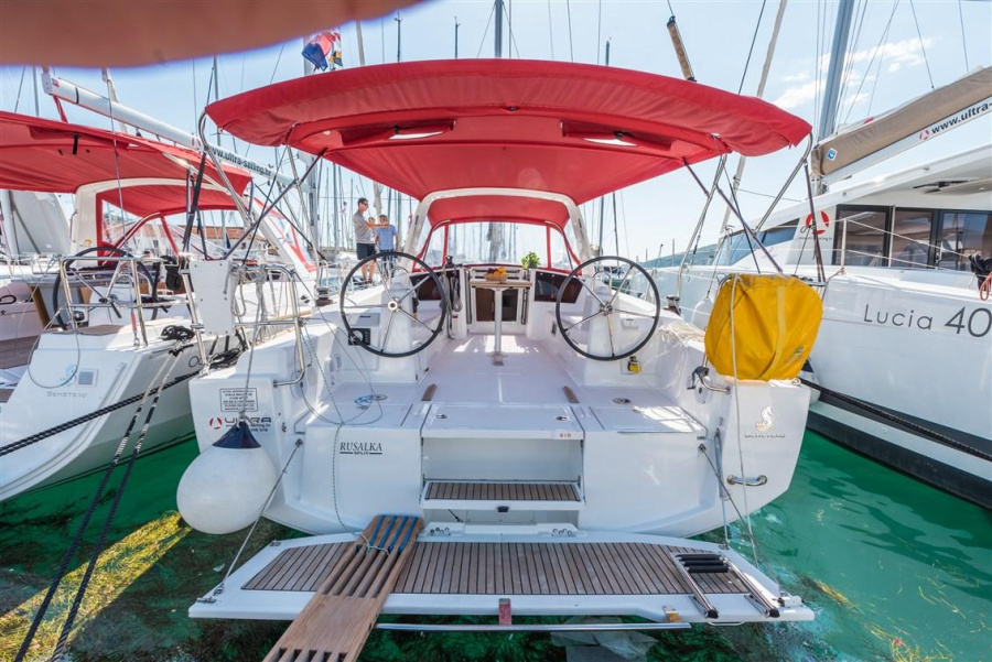 Photo #1 - Oceanis 38 - 3 cab. (Rusalka) en Pula, ACI Marina - 30744