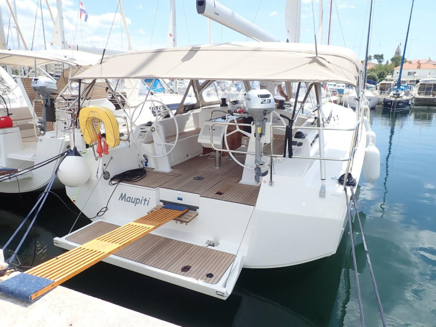 Photo #1 - Bavaria C42 (Maupiti) en Marina Šangulin - 30817