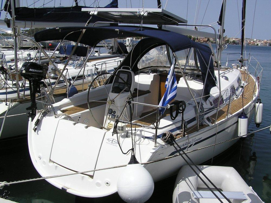 Photo #1 - Bavaria 35 Cruiser (Alba) en Lefkas main port - 31370
