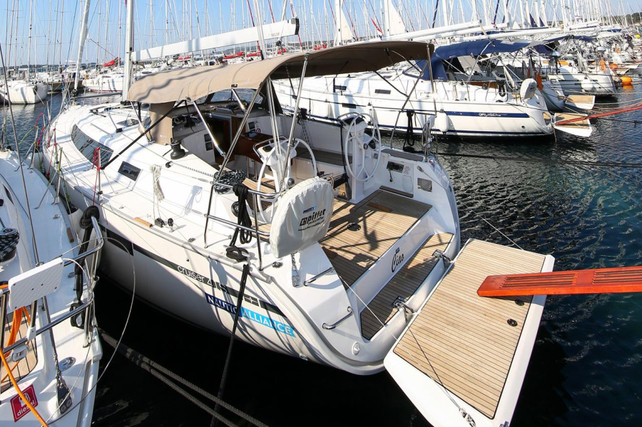 Photo #1 - Bavaria Cruiser 41S (Ciao (17)) en Marina Hramina - 31747