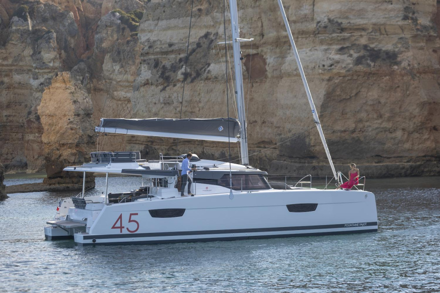 Photo #1 - Fountaine Pajot Elba 45 - 4 + 2 cab. (Lazuli) en Athens, Alimos marina - 31758
