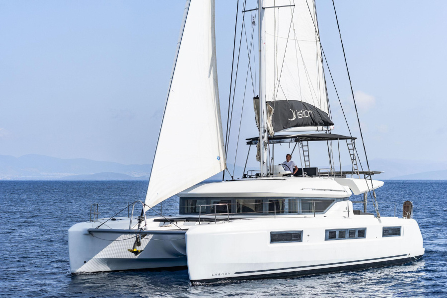 Photo #1 - Lagoon 50 - 6 + 2 cab. (Just Infinity) en Corfu, Gouvia Marina - 31767