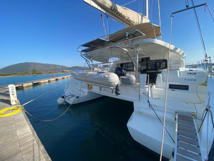 Photo #1 - Lagoon 46 - 4 + 2 cab. (HELM) en Lefkas, D-Marin - 32071