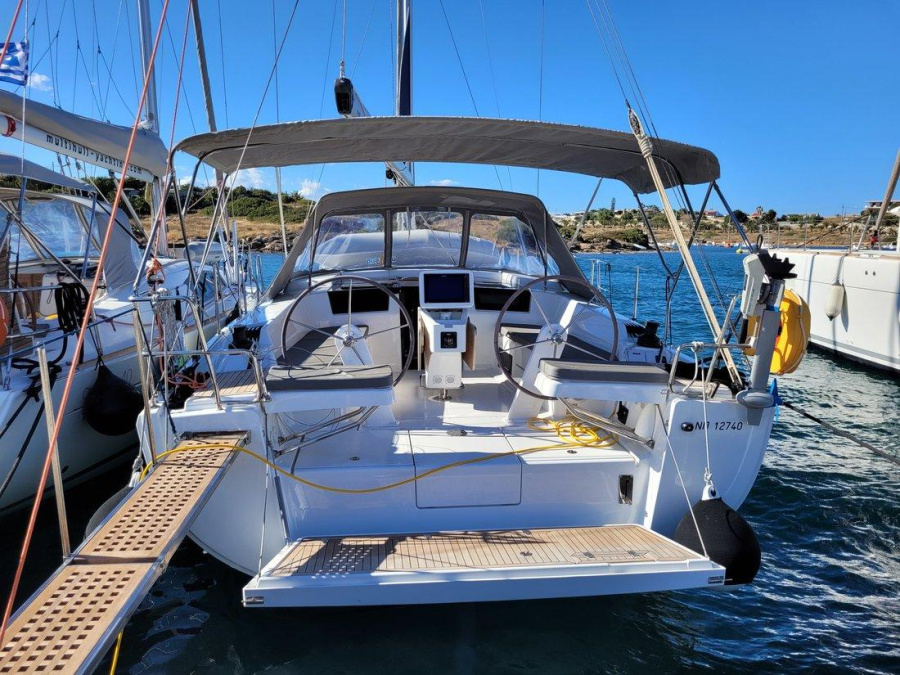 Photo #1 - Hanse 418 - 3 cab. (heNA) en - Olympic Marine - 32135