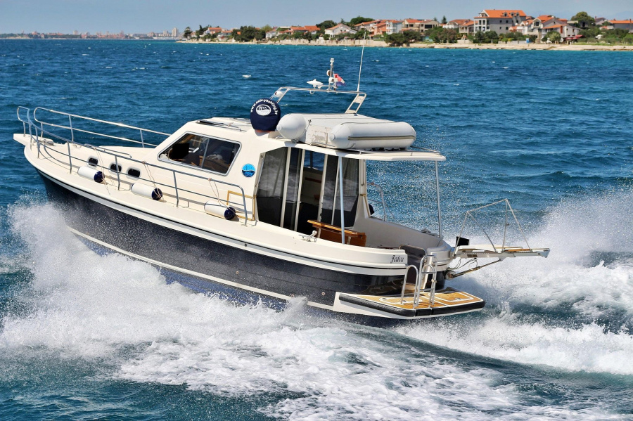 Photo #1 - Adria 1002 Vektor (Jedva) en D-Marin Dalmacija Marina - 32220