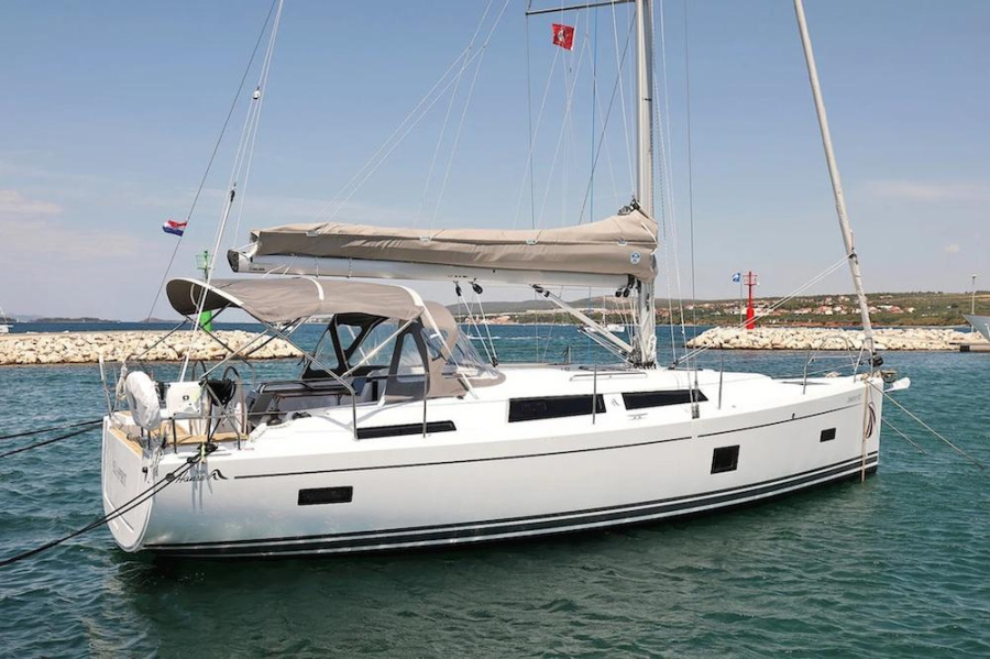 Photo #1 - Hanse 388 (Chablis) en Yachtclub Seget (Marina Baotić) - 32267