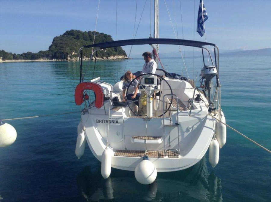 Photo #1 - Sun Odyssey 33i - 2 cab. (Britannia) en Corfu, Gouvia Marina - 32800