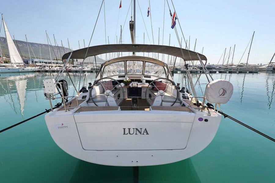 Photo #1 - Hanse 415 (Luna) en Marina Mandalina - 32811
