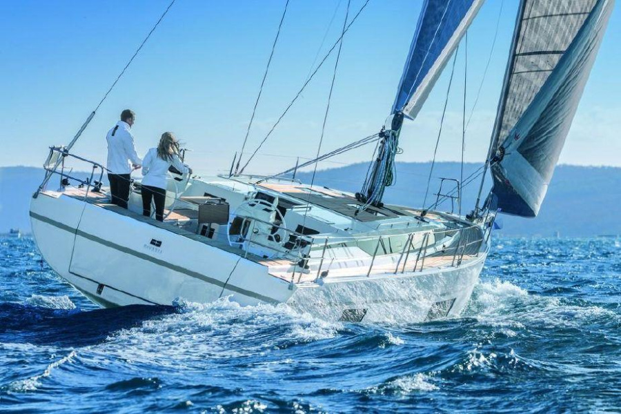 Photo #1 - Bavaria C45 - 4 cab. (Dawn) en Lefkas, D-Marin - 32901