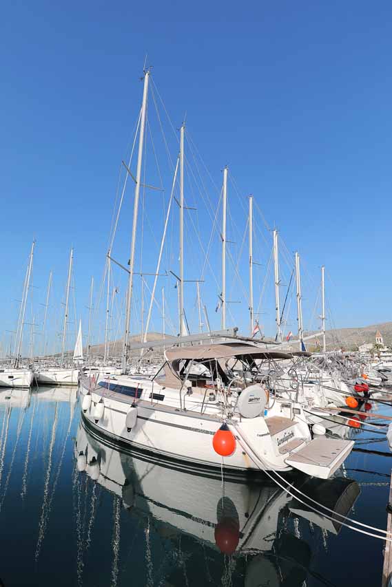 Photo #1 - Bavaria Cruiser 37 - 3 cab. (Sursulapitschi) en Marina Tehnomont Veruda - 33087