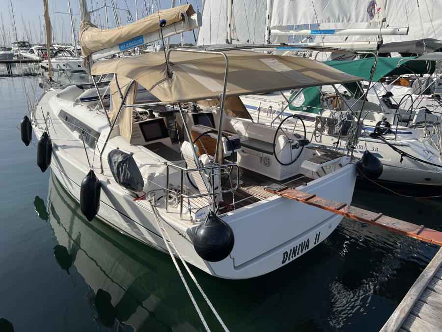 Photo #1 - Dufour 382 GL (Diniva II) en Marina Punat - 33478