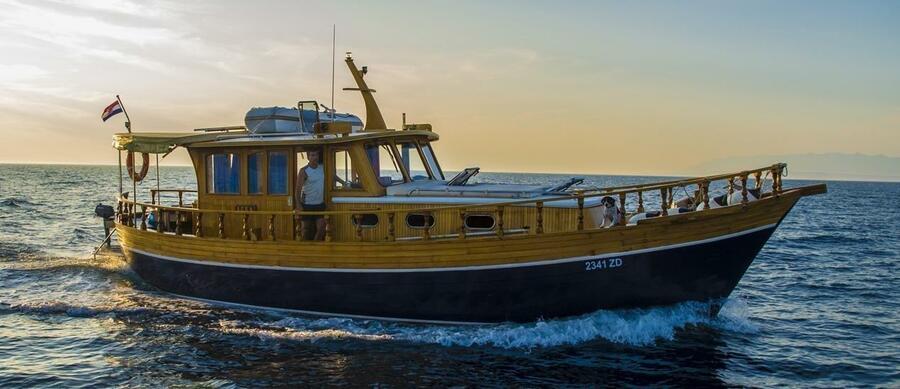 Photo #1 - Yacht LUKA (Luka) en  - 33496