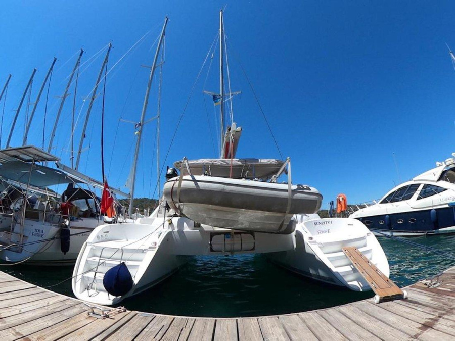Photo #1 - Lagoon 380 - 4 + 2 cab. (Suncity 1) en Yacht Club Mai - 33711