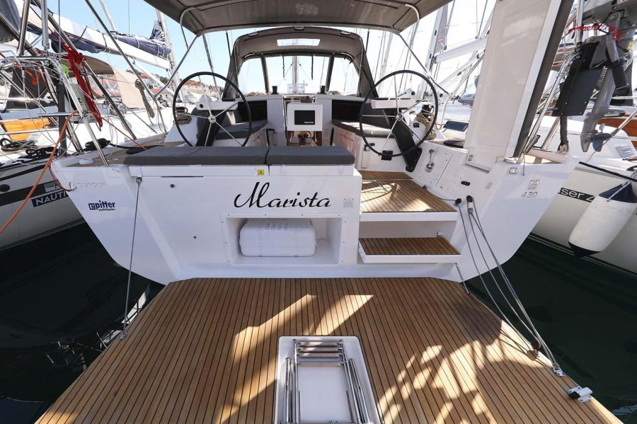 Photo #1 - Dufour 430 (Marista) en ACI Marina Jezera - 34105